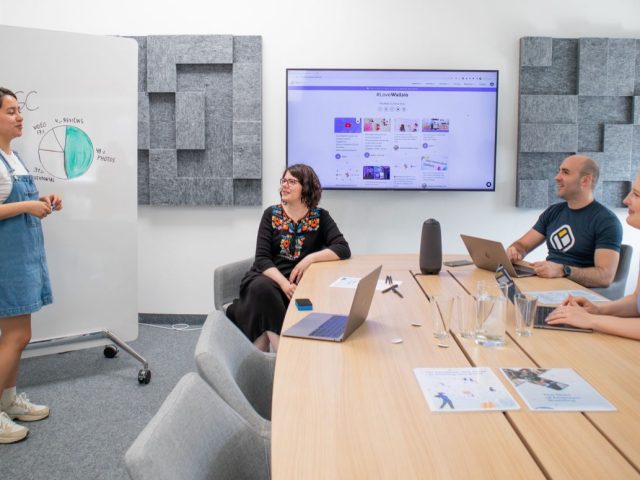 Tactiques de growth hacking B2B pour acquisition clients