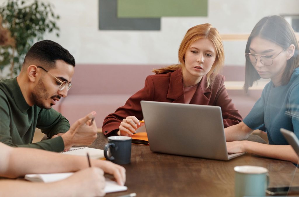 Calendrier éditorial efficace pour un site finance