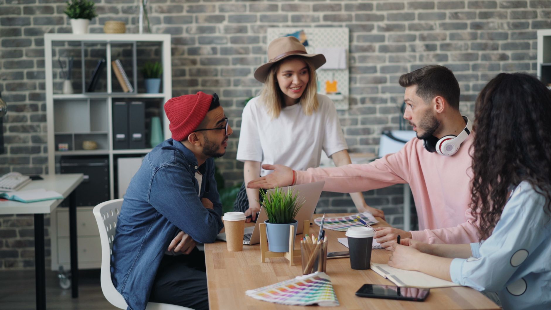 Comment choisir entre PEA et compte‑titres